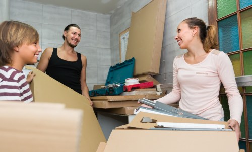 Movers planning a residential relocation in Honor Oak